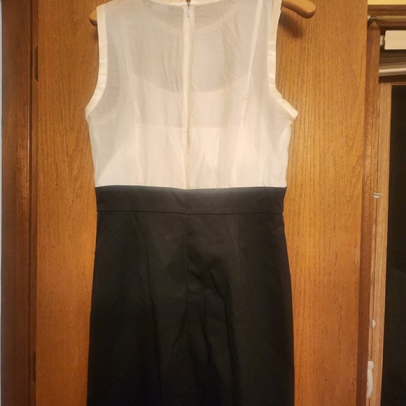 Dress - Picture 4 of 8